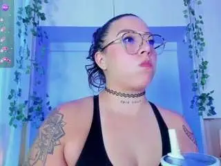 Liavega  live sex cam