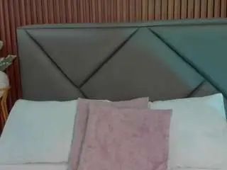 Maddy-bythesea  live sex cam