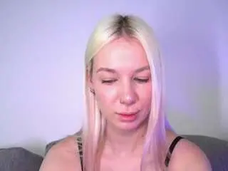 Ranylovethompson  live sex cam