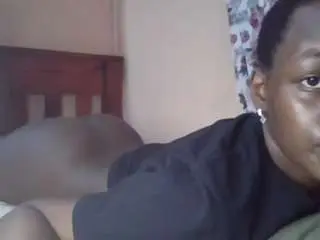 Sweetness-tiana  live sex cam