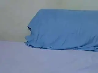 Vyxenbliss  live sex cam