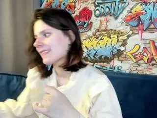 Kira-be11  live sex cam