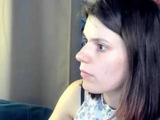 Kira-be11  live sex cam