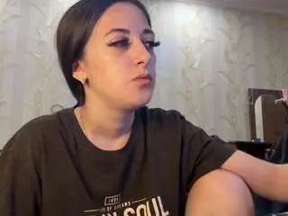 Seasonbazata  live sex cam