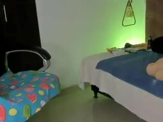 Bunny-glow  live sex cam