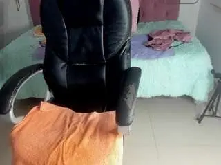 Bunny-glow  live sex cam