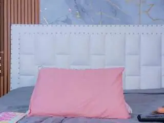 Indiancutiie  live sex cam