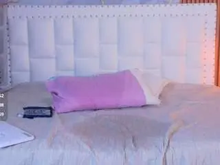 Indiancutiie  live sex cam