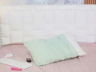 Indiancutiie  live sex cam