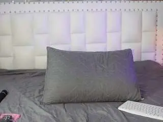 Indiancutiie  live sex cam