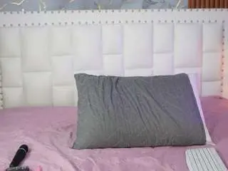 Indiancutiie  live sex cam