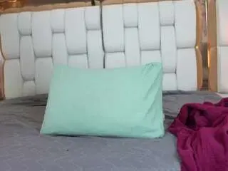 Indiancutiie  live sex cam