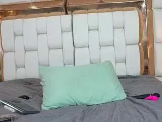 Indiancutiie  live sex cam