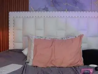 Indiancutiie  live sex cam