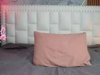 Indiancutiie  live sex cam