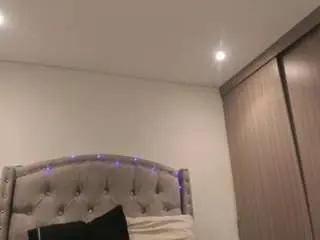 Luna-dubois  live sex cam