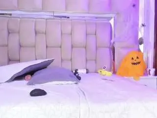 Ninarose553  live sex cam