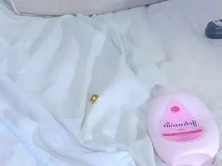 Sexy-tiny-sarah  live sex cam