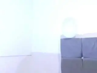 Ema-foxyy  live sex cam