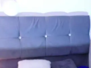 Ema-foxyy  live sex cam