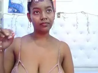 Gia-fantasy  live sex cam