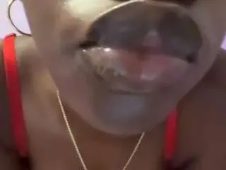Littlebambii777  live sex cam