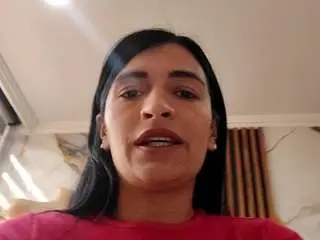 Rousse25  live sex cam