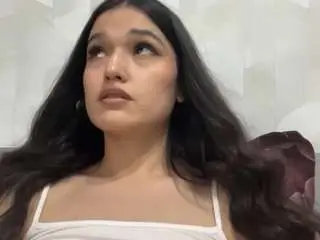 Tonifavuzzi  live sex cam