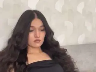 Tonifavuzzi  live sex cam