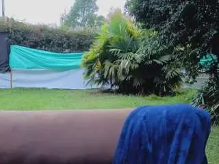Dionekiss  live sex cam