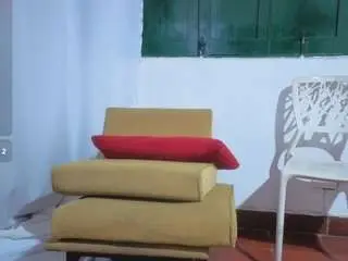 Dionekiss  live sex cam