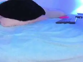 Mikaa17  live sex cam