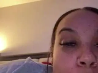 Phatpussyredbone  live sex cam