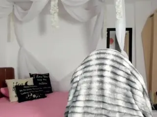 Isabell2424  live sex cam