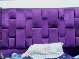 Larina-fox  live sex cam