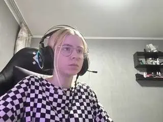 Lorrianeleuga  live sex cam