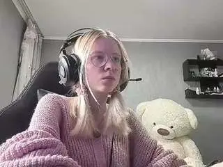 Lorrianeleuga  live sex cam