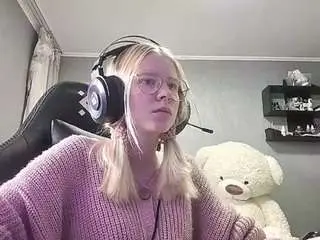 Lorrianeleuga  live sex cam
