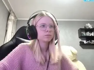 Lorrianeleuga  live sex cam