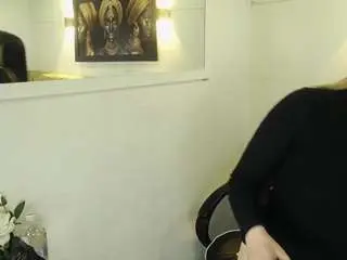 Alaiiiaa  live sex cam