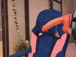 Milli-mini  live sex cam