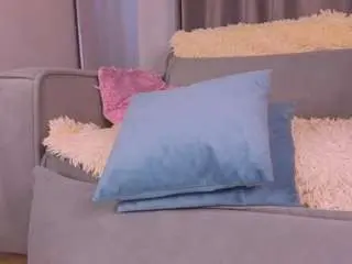 Milli-mini  live sex cam