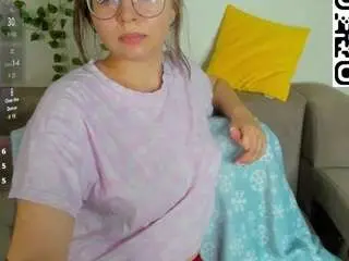 Noora-moore  live sex cam