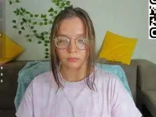 Noora-moore  live sex cam