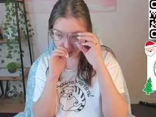 Noora-moore  live sex cam