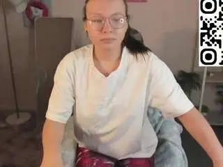 Noora-moore  live sex cam