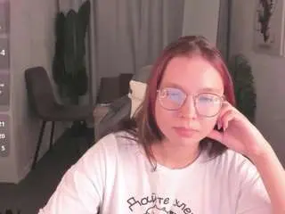 Noora-moore  live sex cam