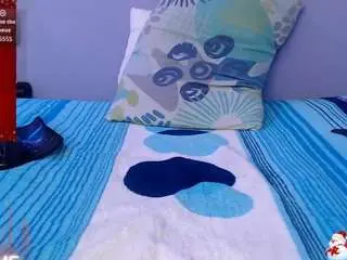 Skinnykalitzo18  live sex cam