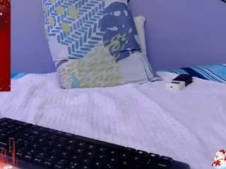 Skinnykalitzo18  live sex cam