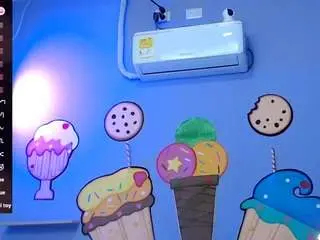 Skinnykalitzo18  live sex cam